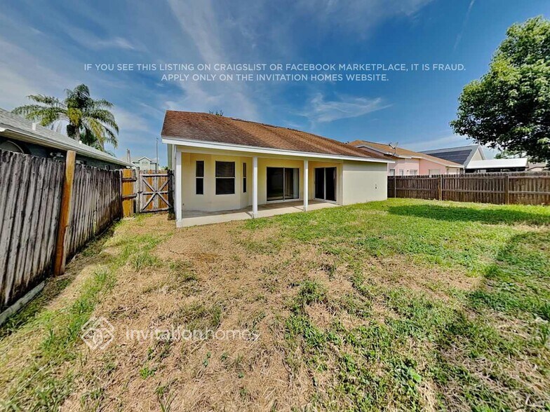 Building Photo - 12513 Belrose Ave