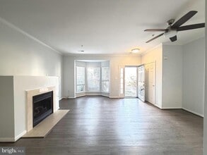 Building Photo - 1905 Bulrush Ct