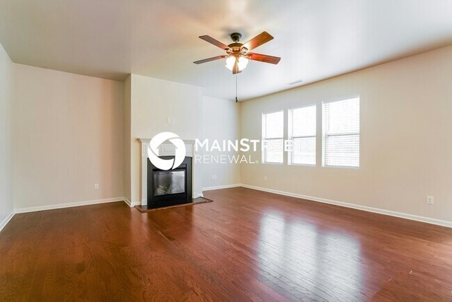 Building Photo - 4 Bedroom Pet-Friendly Home in GARNER, NC with Main Street Renewal