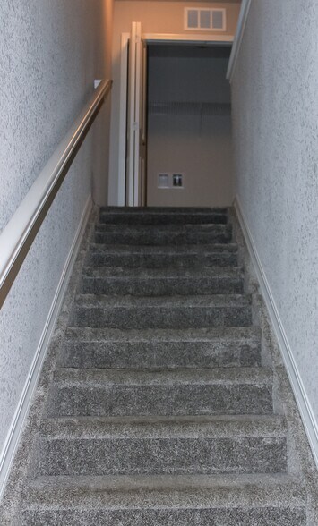 STAIR UPWARD VIEW - 4159 Samaritan Loop