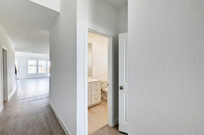 Building Photo - 26923 Zebra Grass Dr