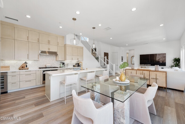 Building Photo - 20843 Acorn Cir