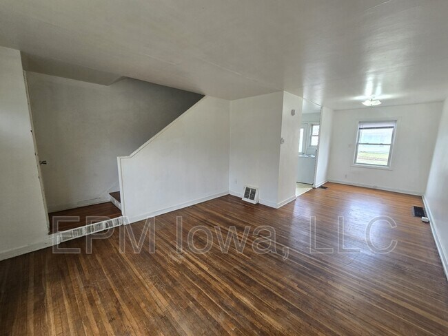 Building Photo - 269 Madison St