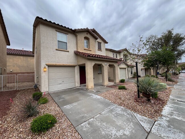 Building Photo - Beautiful 3 bedroom / 2.5 bath home!