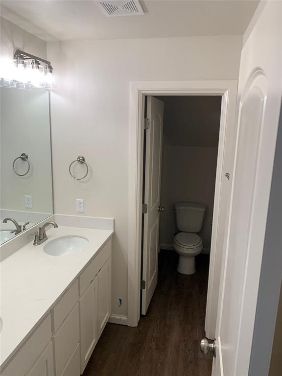 Building Photo - 4530 Enclave Dr