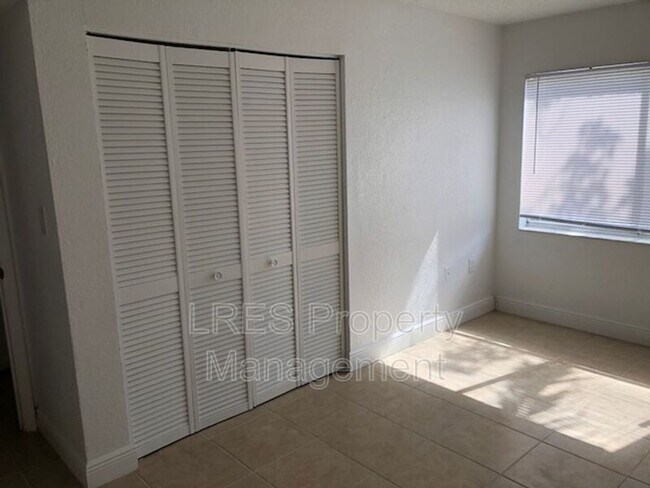 Building Photo - 4725 S Texas Ave