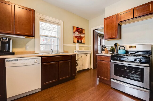 Building Photo - 1212 Marshall Ave