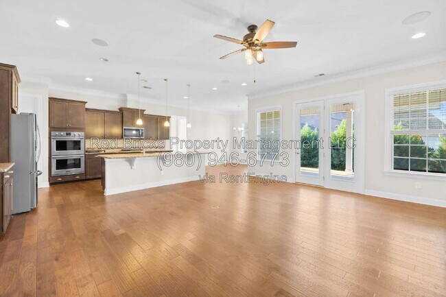 Building Photo - 4004 Petersburg Dr