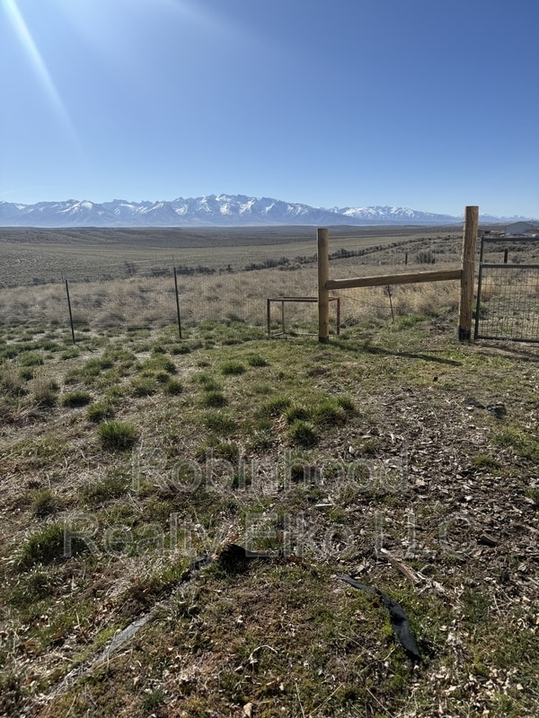 Building Photo - 300 Rustic Dr