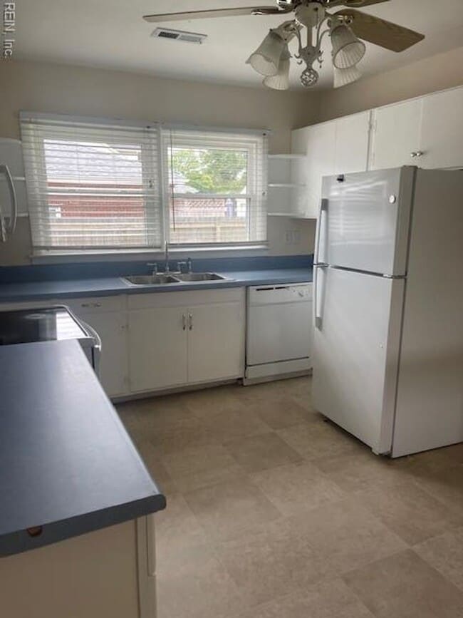 Building Photo - FOR RENT - SHORE DR / BAY AREA VIRGINIA BE...