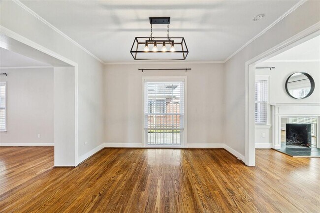 Building Photo - 6649 Fairfield St