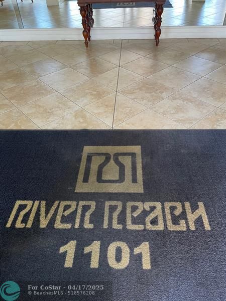 Building Photo - 1101 River Reach Dr