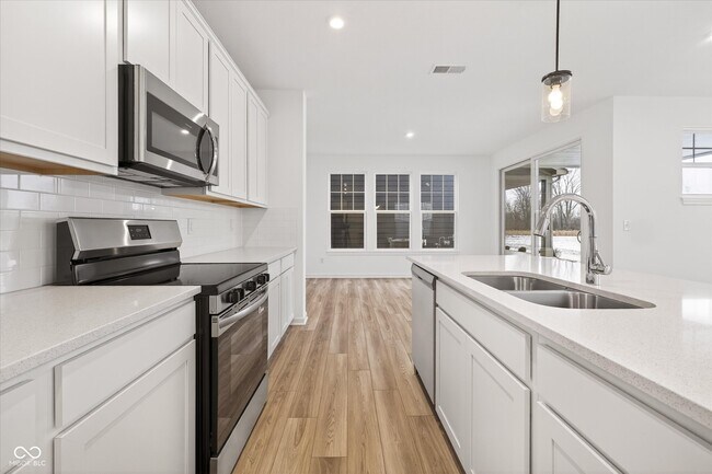 Building Photo - 16067 Meadow Frost Ct