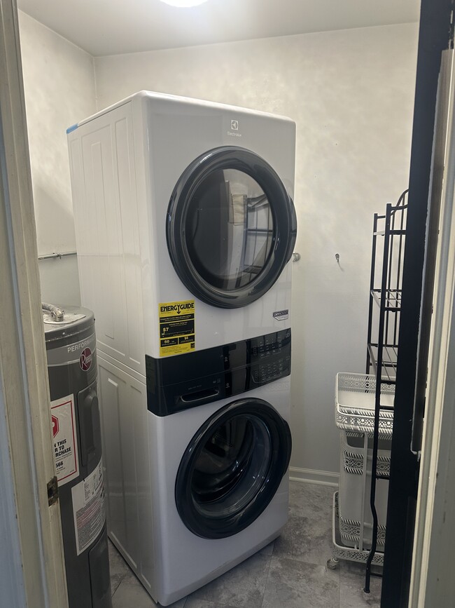 brand new washer & dryer - 236 Main St