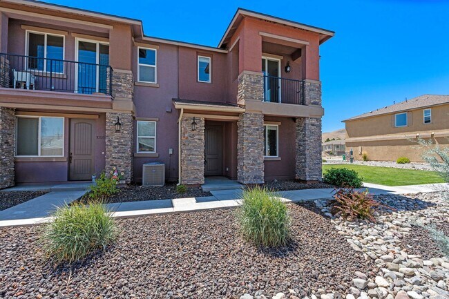 Building Photo - Welcome to this beautiful Carson City townhome available for rent