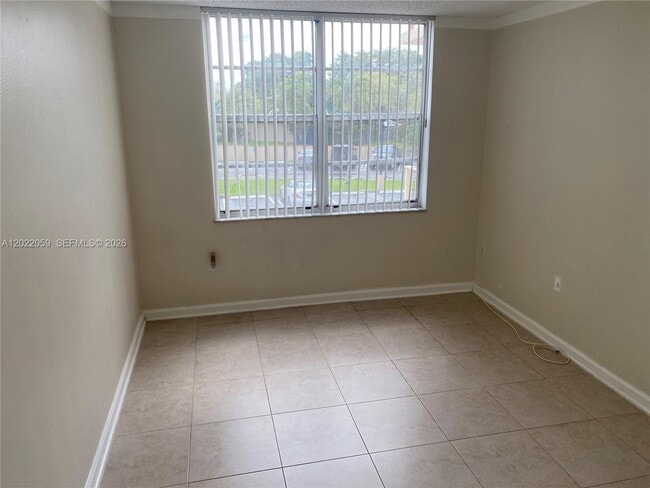 Building Photo - 13120 SW 92nd Ave