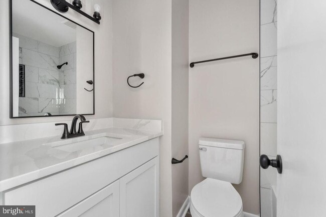 Building Photo - 14843 Emberdale Dr