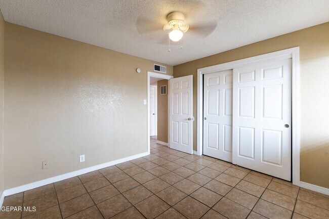 Building Photo - 9412 Montrose Ct