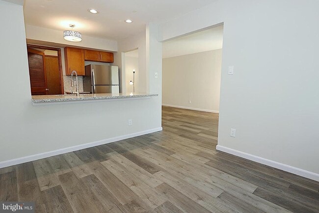 Building Photo - 49 5 Crown Royal Cir