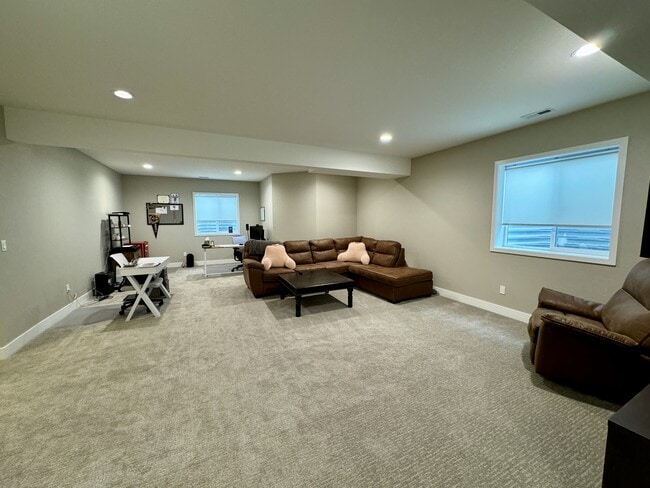 Building Photo - 6859 Surrey Trail