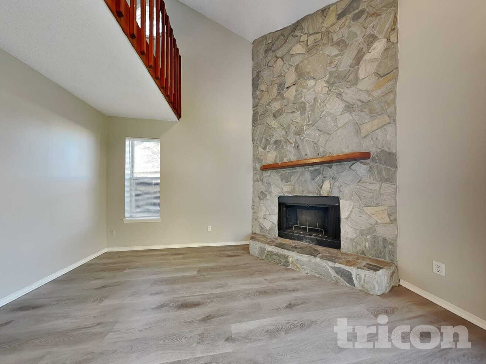 Building Photo - 606 Radnor Ln