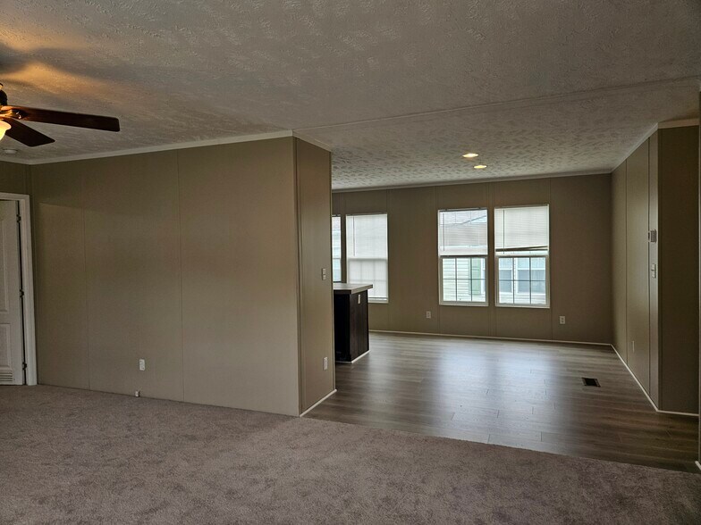 Building Photo - 89 Lynnwood Cir