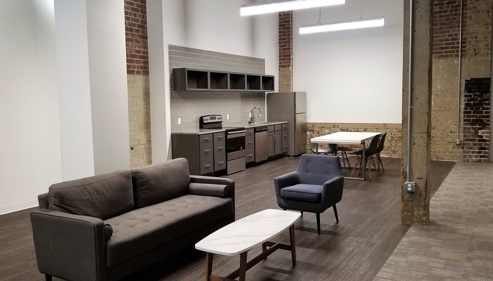 Building Photo - Station Lofts