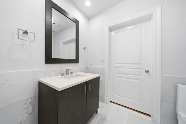 Building Photo - 3333 Allen Pkwy