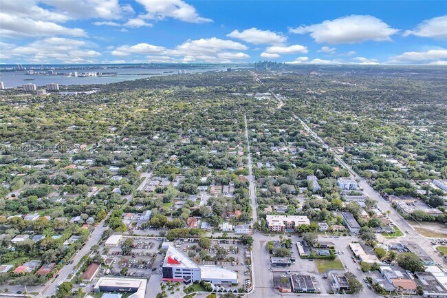 Building Photo - 12287 NE 7th Ave