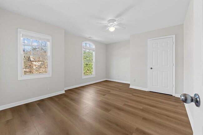 Building Photo - 3476 Harvest Ridge Ln NE