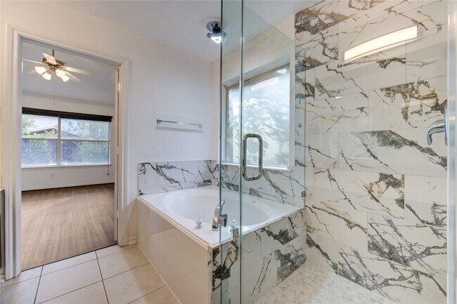 Building Photo - 5010 Moss Garden Ln