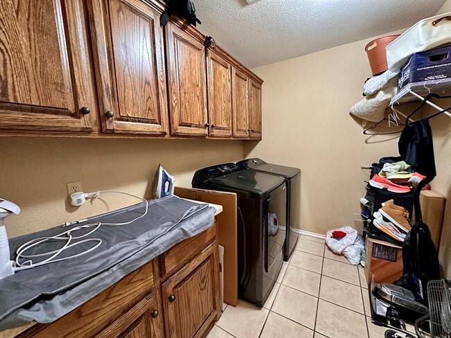 Building Photo - 5205 Greathouse Ave