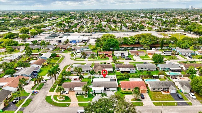 Building Photo - 11370 NW 46th Pl