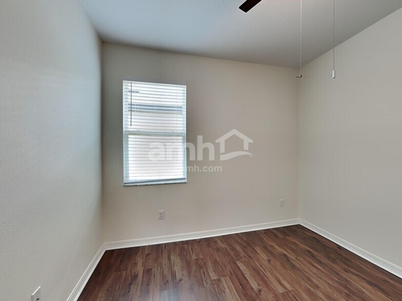 Building Photo - 8634 Firefly Pl