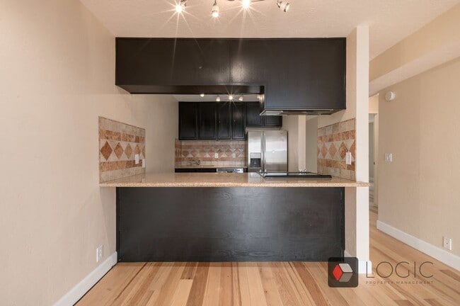 Building Photo - Beautiful Condo in Great Location!