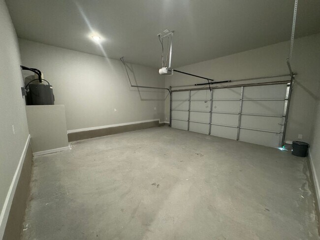 Building Photo - 784 Staglin St