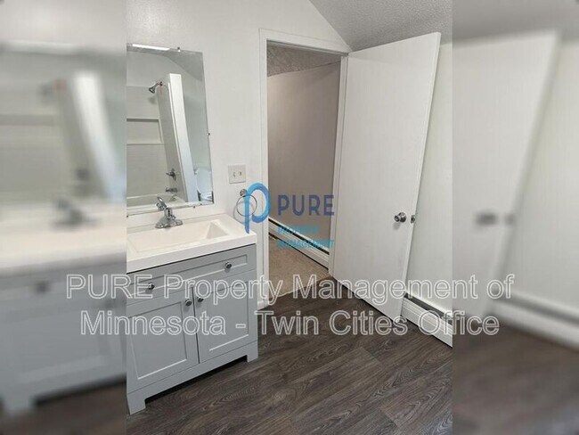 Building Photo - 1212 Sibley St