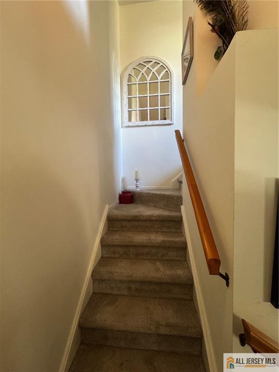 Building Photo - 36 Stevens Ct