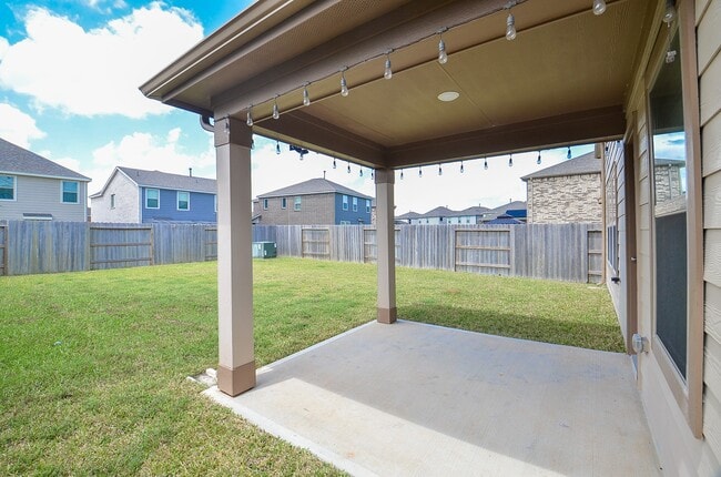 Building Photo - 2892 Grand Anse Dr