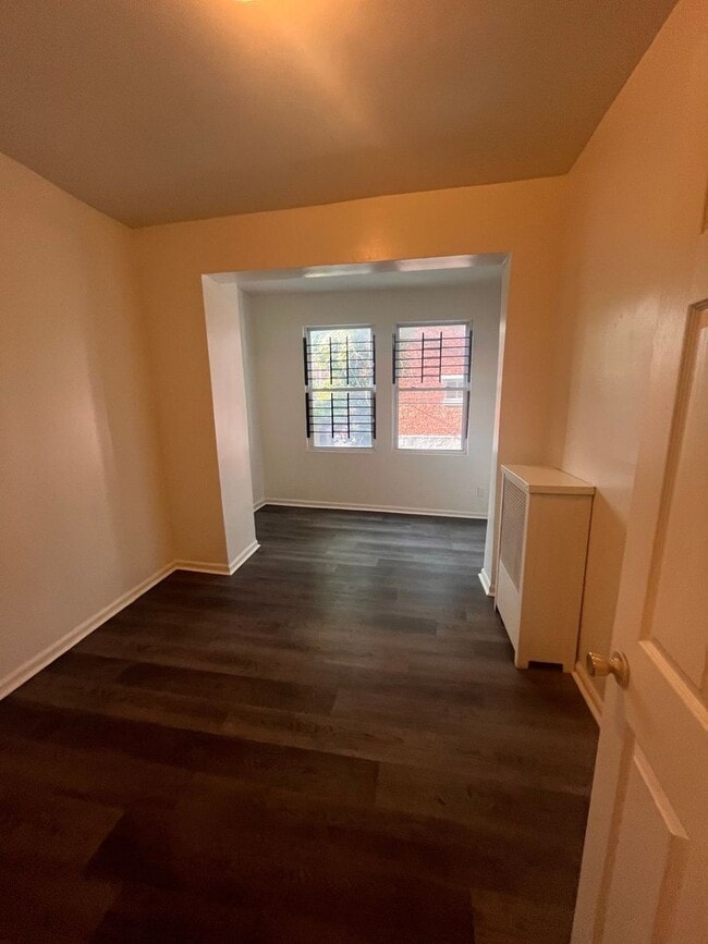 Building Photo - 2026/2027 JHU Homewood Off-Campus 6bd/3ba house w/ W/D. Available 6/6/2026