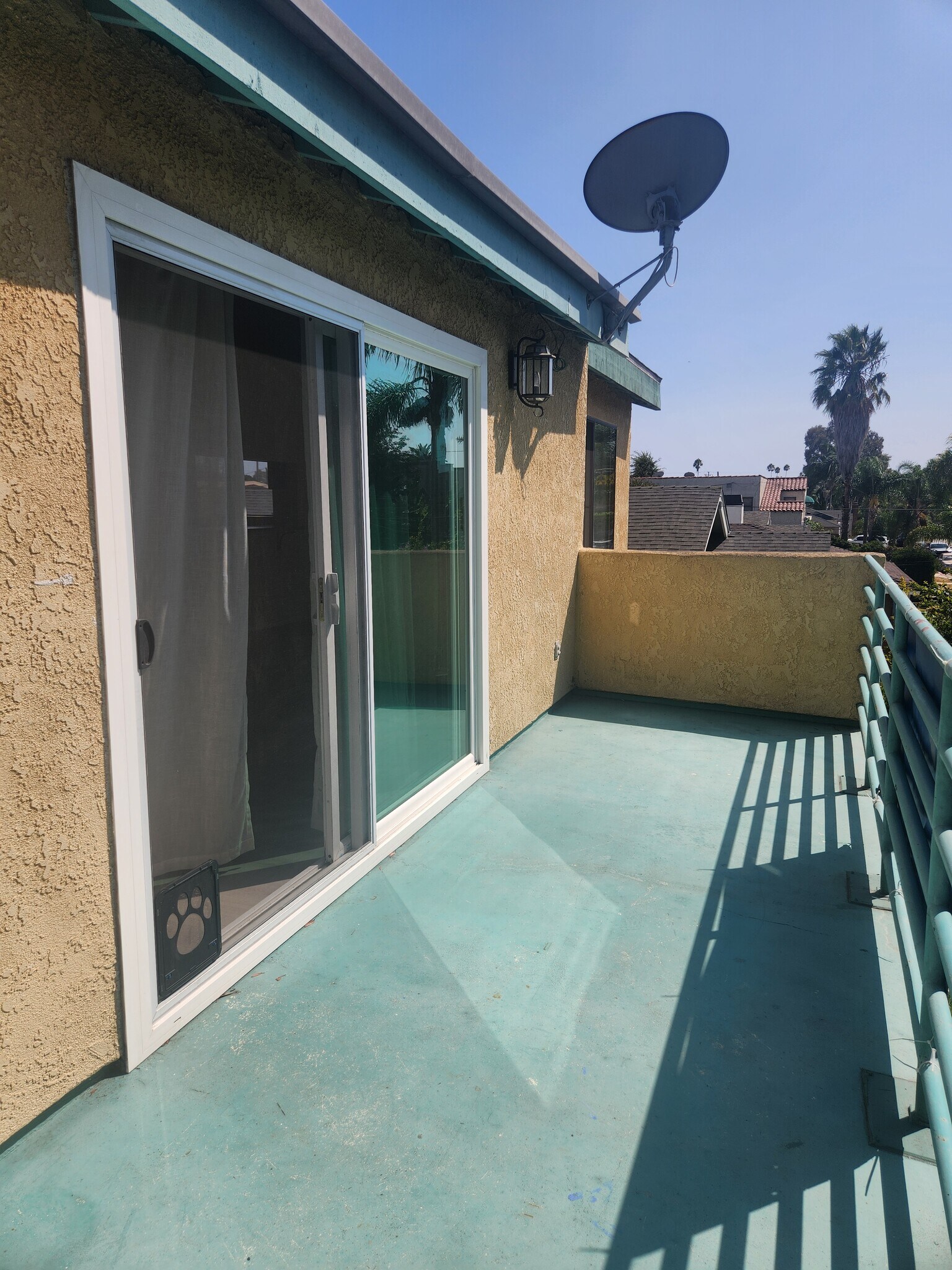 Building Photo - 1208 Roswell Ave