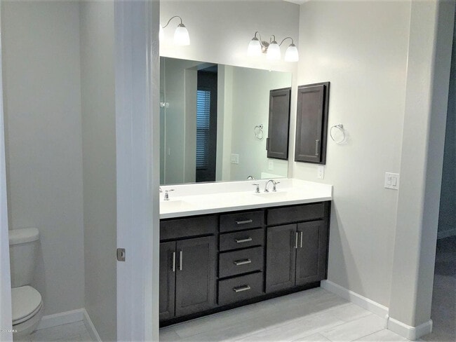Building Photo - 6519 E Villa Maria Dr