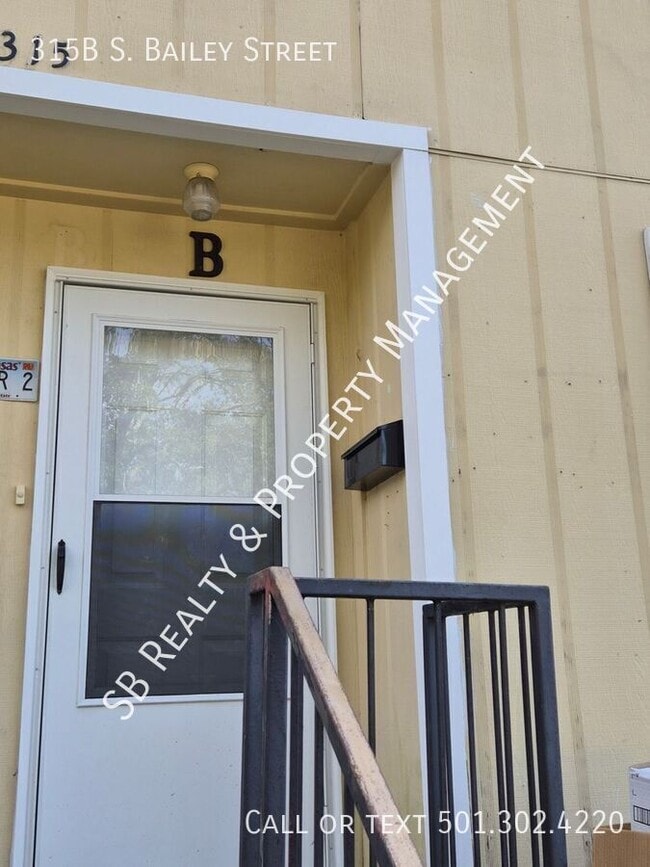 Building Photo - 315 S Bailey St