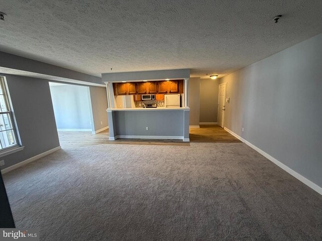 Building Photo - 1401 Sage Ln