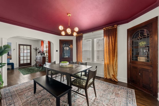 Building Photo - 4040 W 158th St