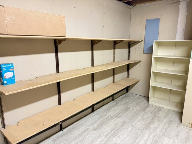 Building Photo - 7426 S 700 E