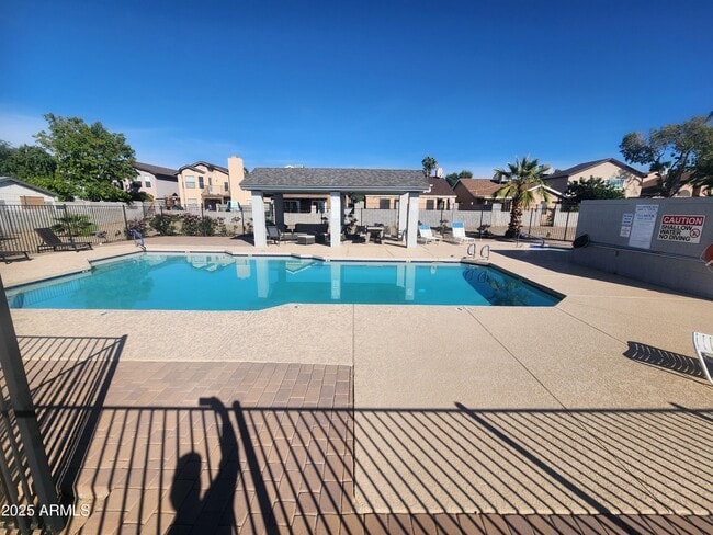 Building Photo - 802 E Rosemonte Dr