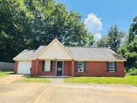 Building Photo - 3BR/3BA For Rent