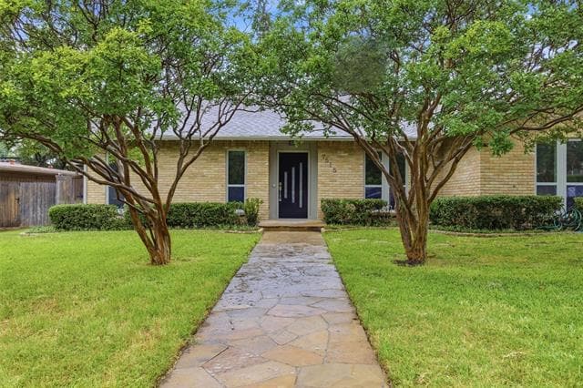 Building Photo - 7515 Meadow Oaks Dr