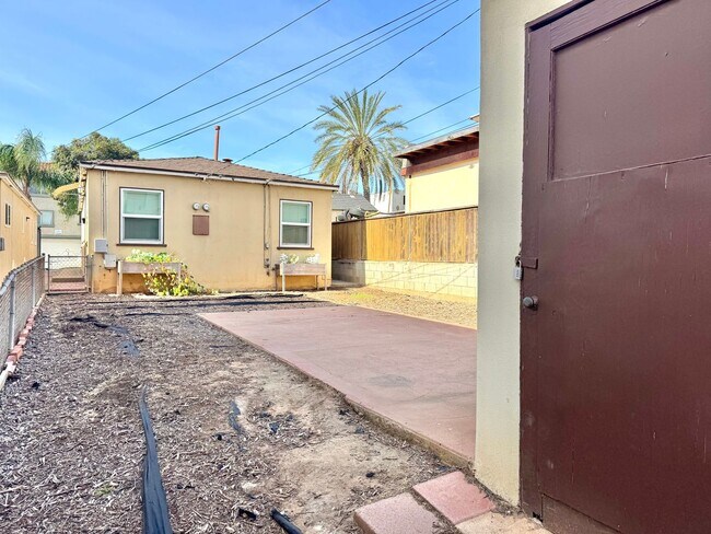 Building Photo - 4322-4324 Temecula Street